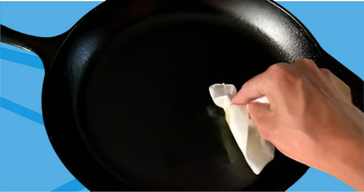 How to Clean Cast Iron Skillet